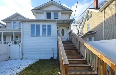 148 York Ave