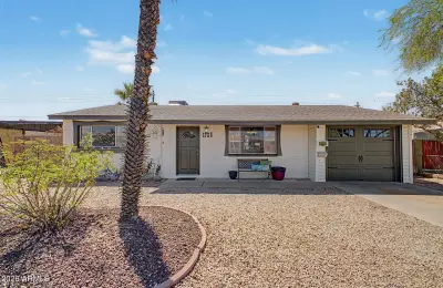 1725 W Pepper Place