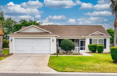 1521 Hollyberry Pl