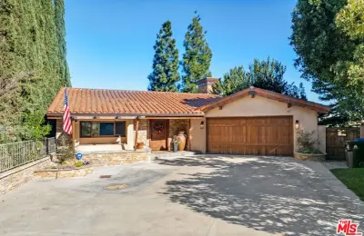 4920 Llano Dr